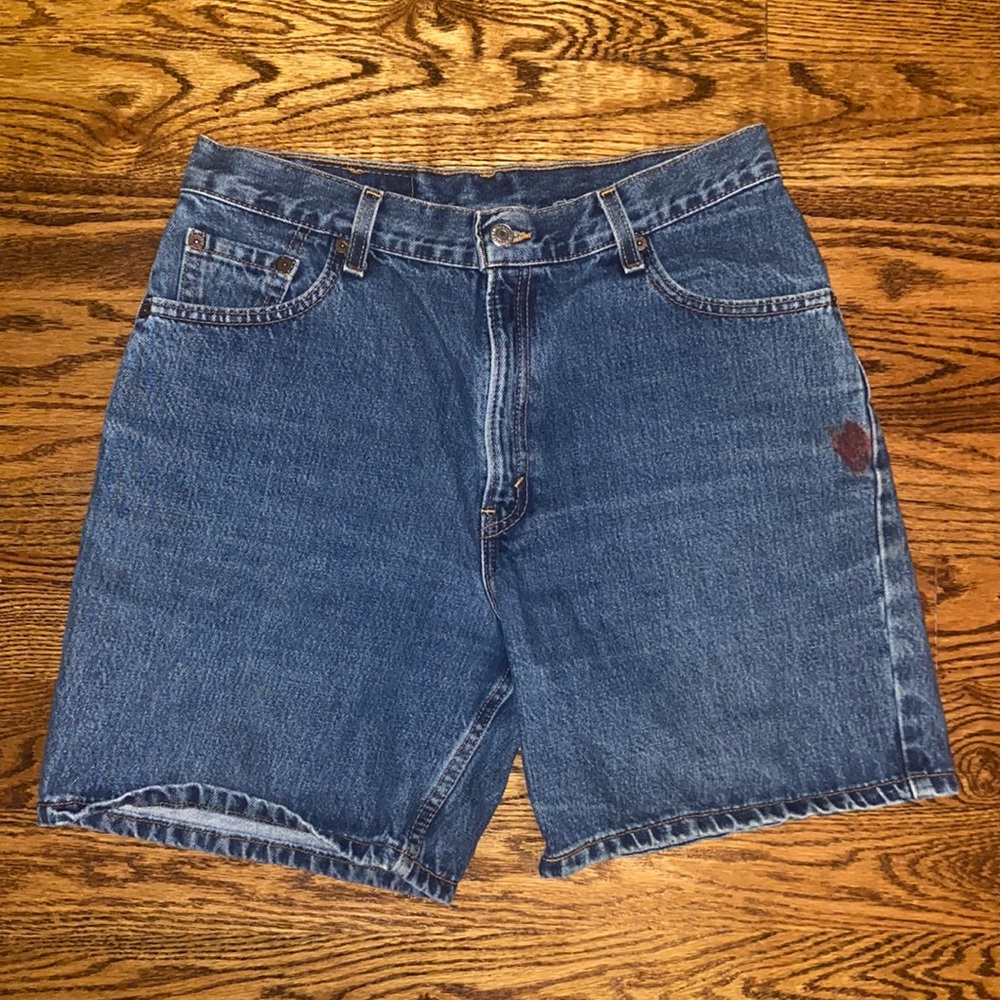 Vintage Levi’s jean shorts